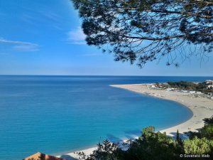 Meteo di domenica e lunedi: tempo stabile e mite