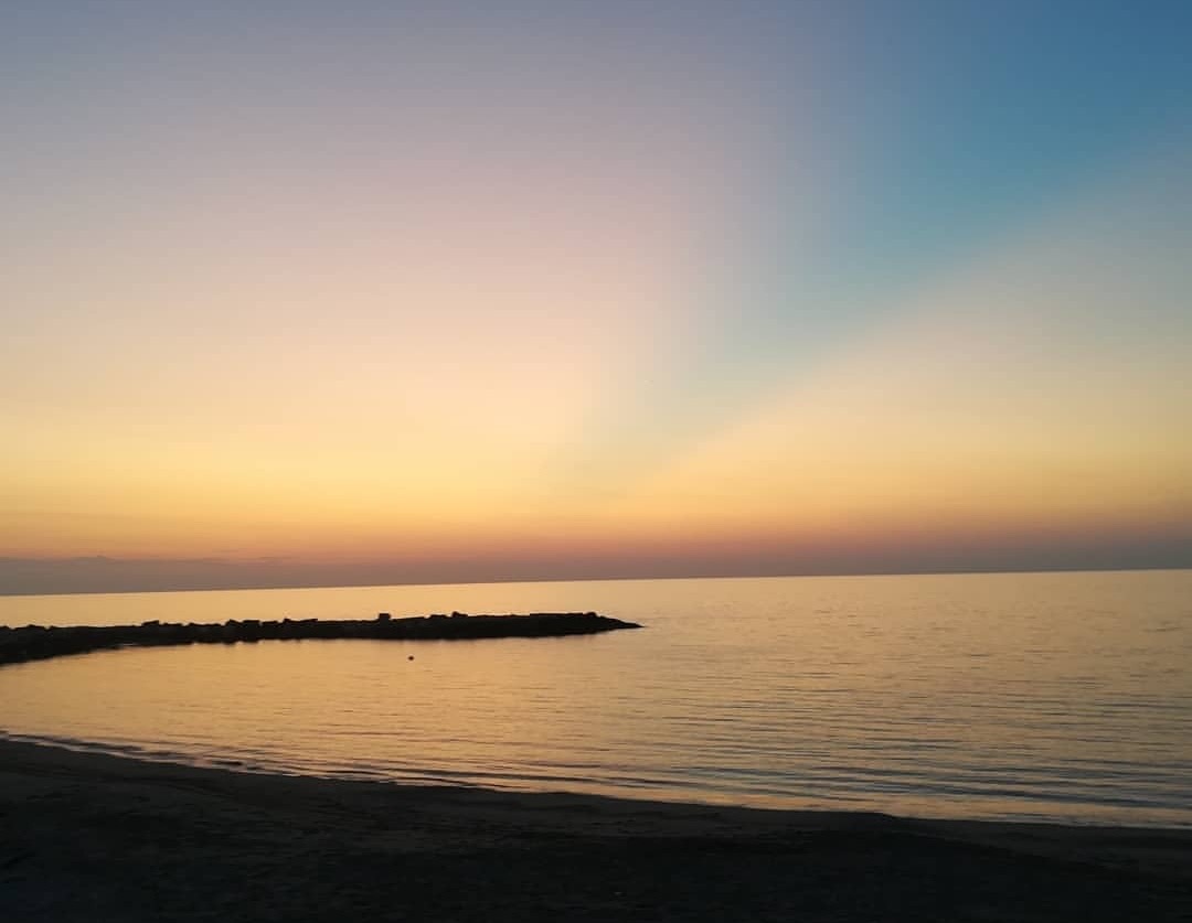 tramonto sereno mare